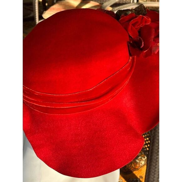 Vintage Women's Red Elegant Classic 100% Wool Felt Cloche Church Party Hat - Picture 7 of 11